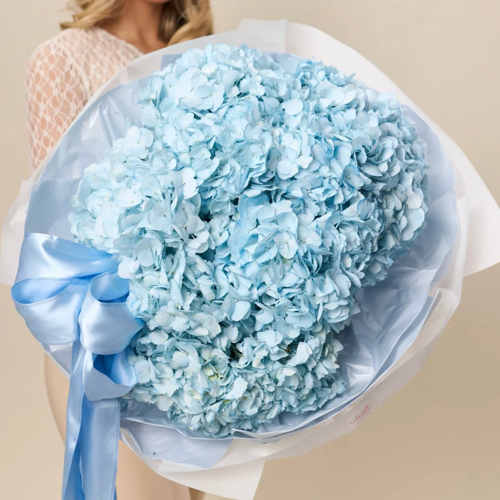 Blue Cloud – bukiet niebieskich hortensji - zdjęcie 3 - Kwiaciarnia Miłość